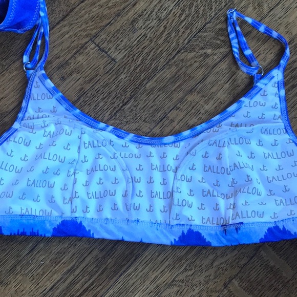 Blue and white bikini - Picture 8 of 8